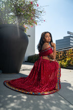 Load image into Gallery viewer, Royal Bandhani Bollywood Set