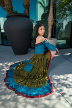 Load image into Gallery viewer, Earth Aura Bollywood Set