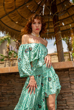 Load image into Gallery viewer, Baby Blue Bandhani Bollywood Set