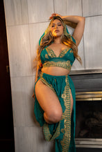 Load image into Gallery viewer, Golden Turquoise Jasmine Set