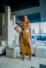 Load image into Gallery viewer, Golden Hearts Jasmine Set