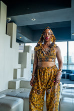 Load image into Gallery viewer, Golden Hearts Jasmine Set