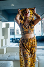 Load image into Gallery viewer, Golden Hearts Jasmine Set