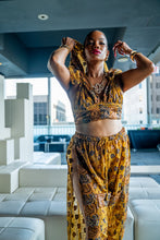 Load image into Gallery viewer, Golden Hearts Jasmine Set