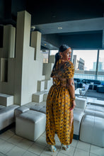 Load image into Gallery viewer, Golden Hearts Jasmine Set