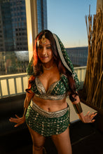 Load image into Gallery viewer, Emerald Diamonds Fairy Set