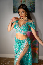 Load image into Gallery viewer, Icy Turquoise Jasmine Set