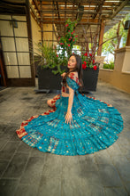 Load image into Gallery viewer, Royal Divinity Bollywood Set