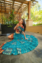 Load image into Gallery viewer, Royal Divinity Bollywood Set