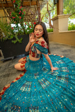 Load image into Gallery viewer, Royal Divinity Bollywood Set