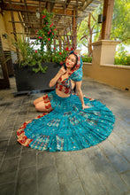 Load image into Gallery viewer, Royal Divinity Bollywood Set