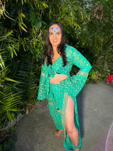 Load image into Gallery viewer, Golden Turquoise Jasmine Set