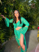 Load image into Gallery viewer, Golden Turquoise Jasmine Set