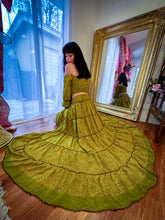 Load image into Gallery viewer, Forest Flower Bollywood Set