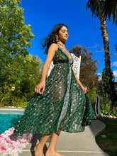 Load image into Gallery viewer, Emerald Diamonds Magic Dress