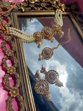 Load image into Gallery viewer, The 4 piece Diya Pearl Maharani Necklace Set
