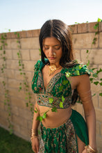 Load image into Gallery viewer, Poison Ivy Jasmine Set
