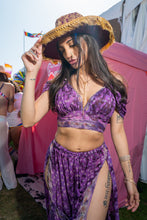 Load image into Gallery viewer, Royal golden magic hat
