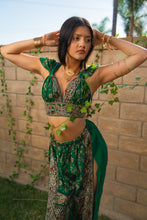 Load image into Gallery viewer, Poison Ivy Jasmine Set

