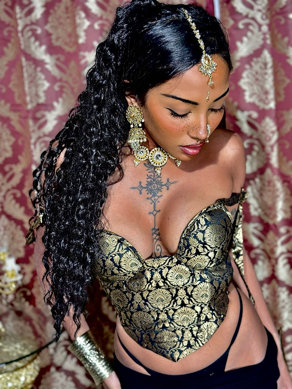 Goddess Corset (black & gold)