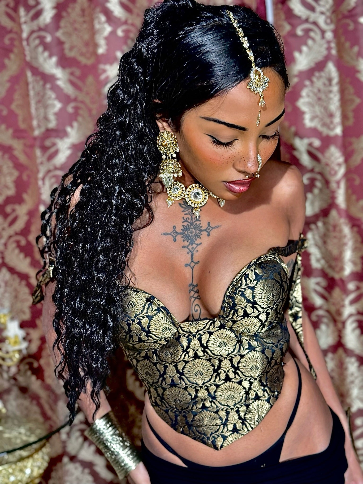 Goddess Corset (black & gold)