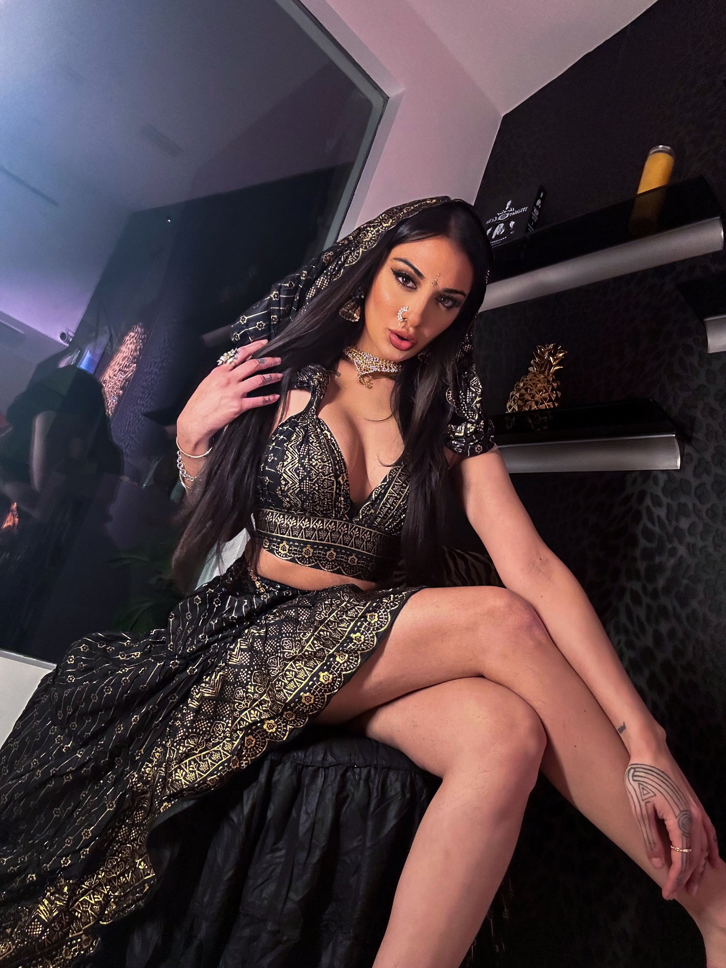 Black Lotus Bollywood Set