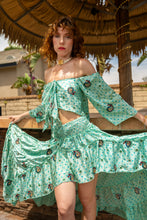 Load image into Gallery viewer, Baby Blue Bandhani Bollywood Set
