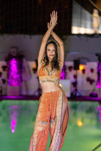 Load image into Gallery viewer, Gold Flowers Gaia Jasmine Set
