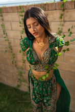 Load image into Gallery viewer, Poison Ivy Jasmine Set
