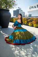 Load image into Gallery viewer, Earth Aura Bollywood Set
