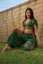 Load image into Gallery viewer, Poison Ivy Jasmine Set
