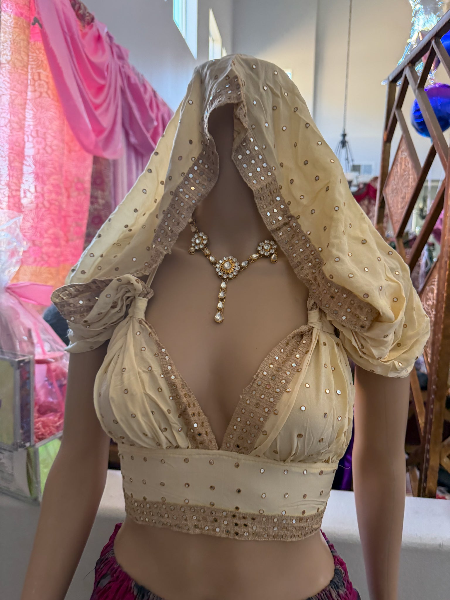 Ivory mirrors jasmine hoodie top