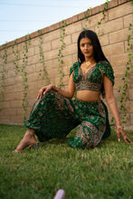 Load image into Gallery viewer, Poison Ivy Jasmine Set
