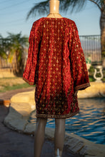 Load image into Gallery viewer, Ruby Excellence Velvet Kimono
