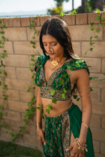 Load image into Gallery viewer, Poison Ivy Jasmine Set
