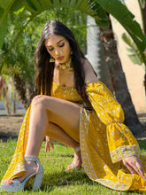 Load image into Gallery viewer, Yellow diamonds goddess set
