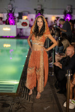 Load image into Gallery viewer, Gold Flowers Gaia Jasmine Set
