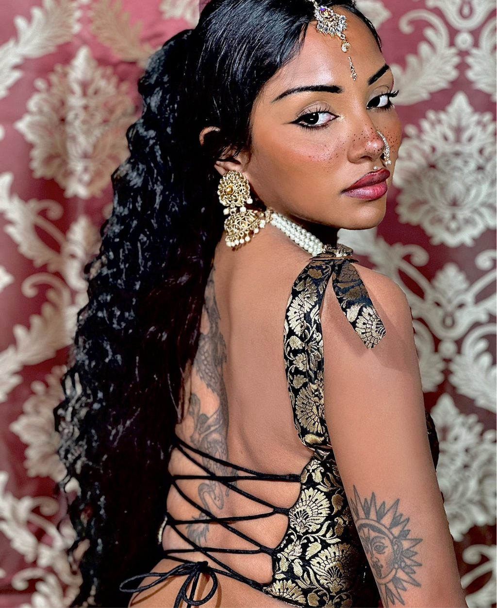Goddess Corset (black & gold)