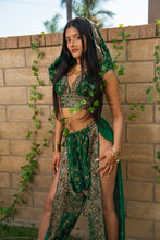 Load image into Gallery viewer, Poison Ivy Jasmine Set
