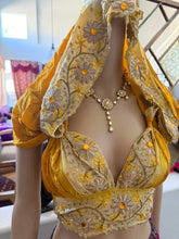 Load image into Gallery viewer, Sunflower Jasmine hoodie top
