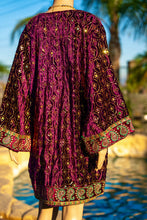 Load image into Gallery viewer, Amethyst Excellence Velvet Kimono
