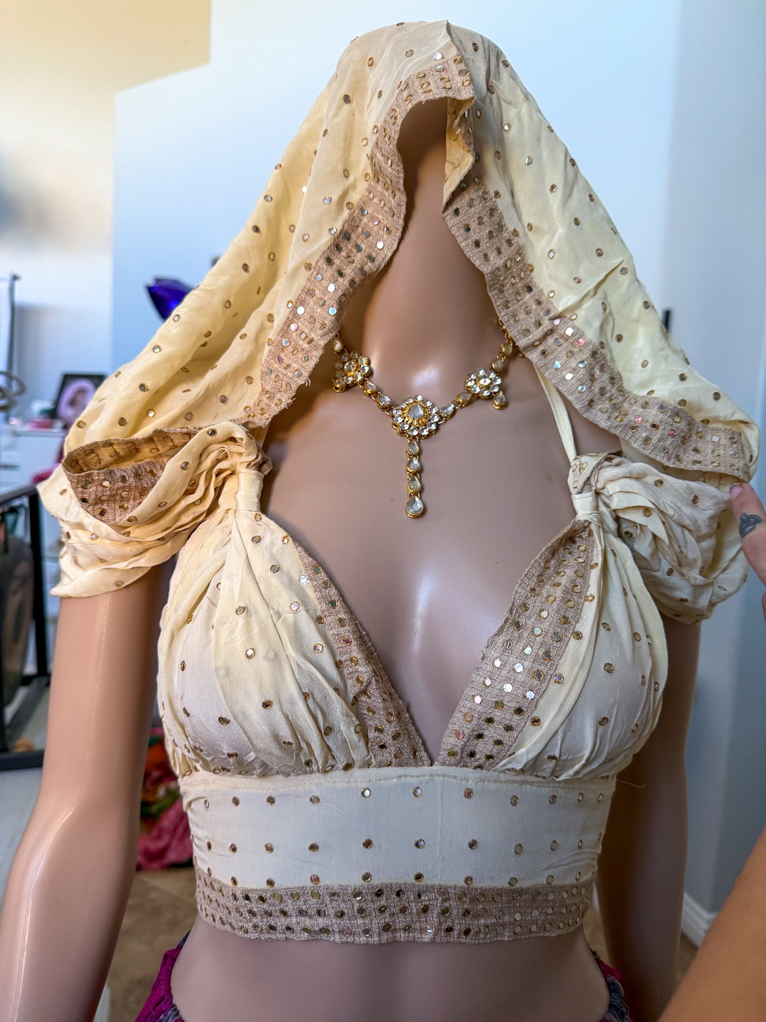 Ivory mirrors jasmine hoodie top