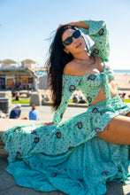 Load image into Gallery viewer, Baby Blue Bandhani Bollywood Set
