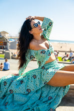 Load image into Gallery viewer, Baby Blue Bandhani Bollywood Set
