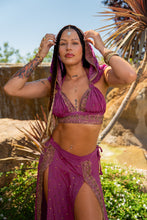 Load image into Gallery viewer, Golden Lily Goddess Set
