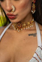 Load image into Gallery viewer, Emerald Ruby Necklace Set
