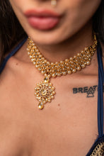 Load image into Gallery viewer, Golden Pearl Necklace
