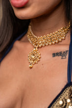 Load image into Gallery viewer, Golden Pearl Necklace
