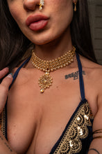 Load image into Gallery viewer, Golden Pearl Necklace
