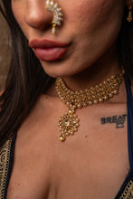 Load image into Gallery viewer, Golden Pearl Necklace
